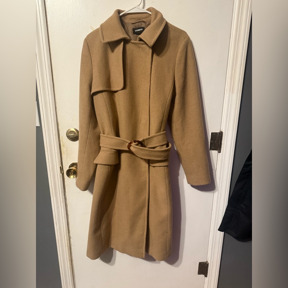 Express Women’s Large Tan Belted Trenchcoat